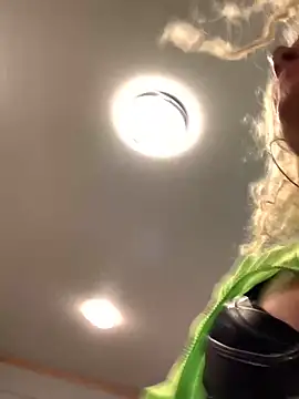 DreamGurlDaisyxh online show from 01-19-25, 08:07