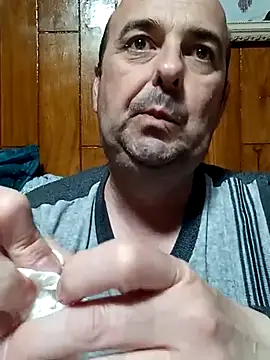 Snapshot of Hot-pico76 chatting on 02-14-25, 10:04 Hot-pico76 online show from 02-14-25, 10:04