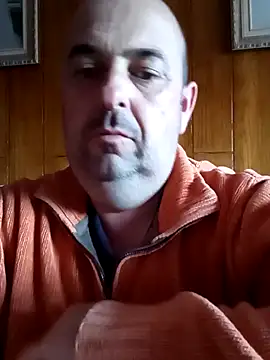 Snapshot of Hot-pico76 chatting on 02-17-26, 05:19 Hot-pico76 online show from 02-17-26, 05:19