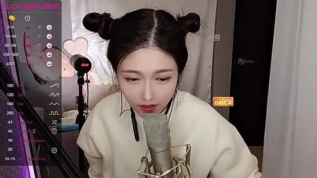 Snapshot of tw_lala chatting on 12-16-24, 07:43 tw lala online show from 12-16-24, 07:43