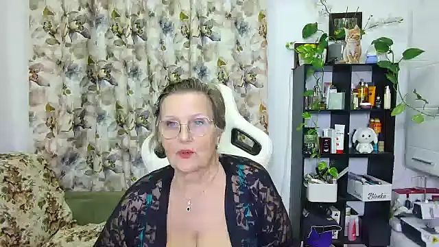 Selenna57 online show from 01-06-25, 07:02