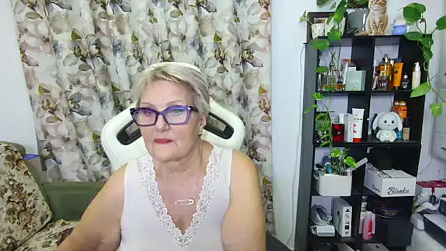 Selenna57 online show from 02-01-25, 06:51