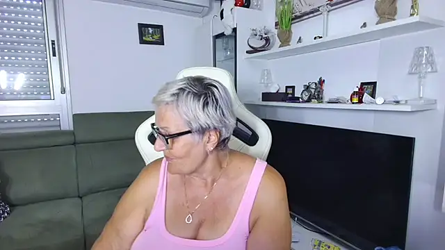 Selenna57 online show from 06-17-26, 11:45
