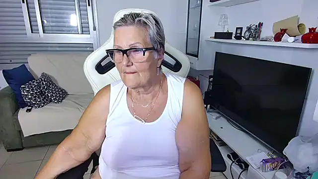 Selenna57 online show from 06-25-26, 05:17