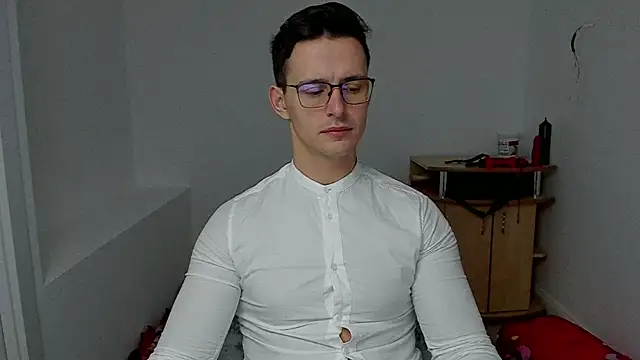 sexxymuscles4u online show from 01-09-25, 07:10