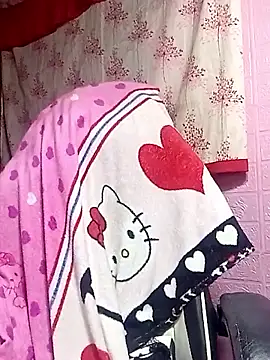 Snapshot of Cutie_body11 chatting on 04-29-26, 11:11 Cutie body11 online show from 04-29-26, 11:11