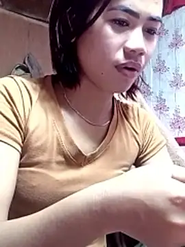 Snapshot of Cutie_body11 chatting on 05-30-26, 01:14 Cutie body11 online show from 05-30-26, 01:14