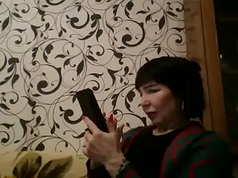 Snapshot of JeaneDavis chatting on 02-14-25, 02:54 JeaneDavis online show from 02-14-25, 02:54