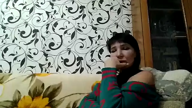 Snapshot of JeaneDavis chatting on 10-01-25, 04:46 JeaneDavis online show from 10-01-25, 04:46