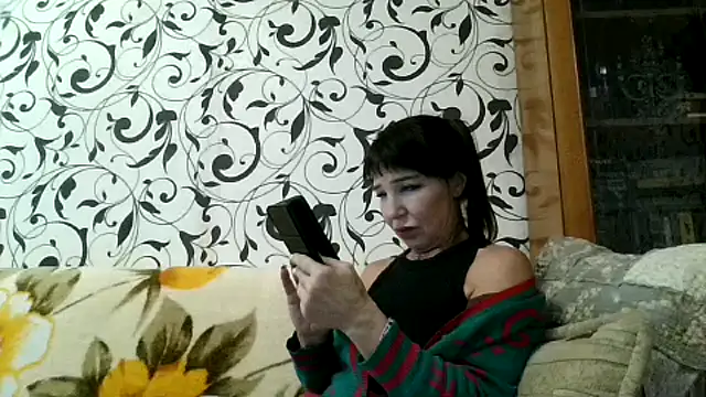 Snapshot of JeaneDavis chatting on 10-03-25, 12:24 JeaneDavis online show from 10-03-25, 12:24