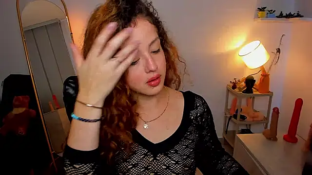 Snapshot of Cassandra_Caiin chatting on 09-14-25, 01:43 Cassandra Caiin online show from 09-14-25, 01:43