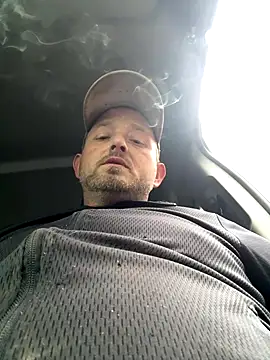 Snapshot of smokeymt420 chatting on 10-27-25, 07:18 smokeymt420 online show from 10-27-25, 07:18