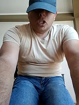 chicoguapo8 online show from 10-07-25, 04:15