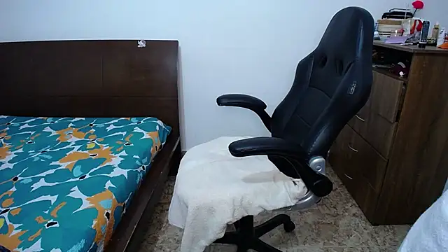 alexa milsf online show from 10-18-25, 01:08