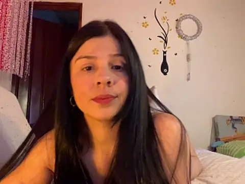 Estefani 32 online show from 03-15-26, 04:35