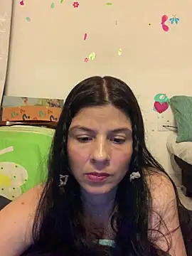 Estefani 32 online show from 04-29-26, 04:44
