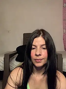 Estefani 32 online show from 06-20-26, 06:54
