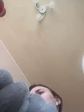 Flossy Vettie online show from 02-18-25, 01:11