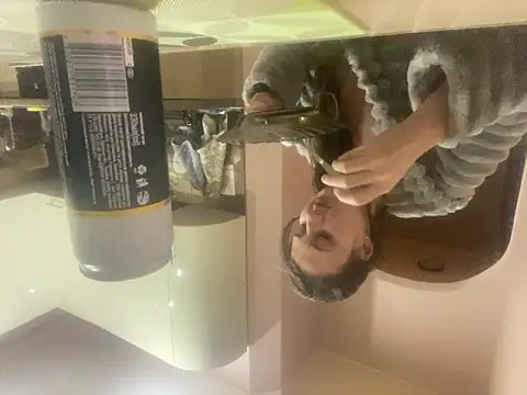 Flossy Vettie online show from 02-18-25, 05:31