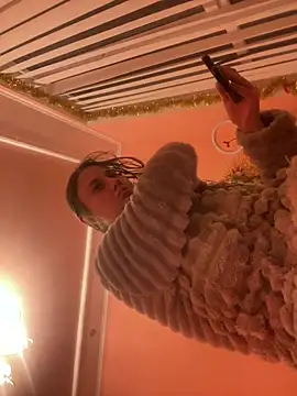 Flossy Vettie online show from 02-25-25, 07:47