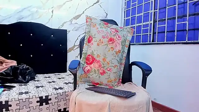 Lu doll online show from 09-19-25, 04:36