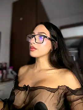 DulceLenns online show from 12-18-25, 07:53