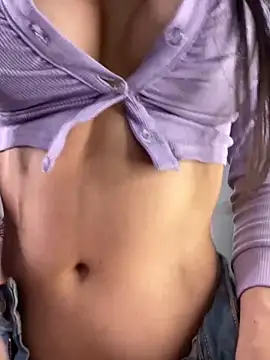 Snapshot of Emmily_19 chatting on 03-13-25, 11:16 Emmily 19 online show from 03-13-25, 11:16