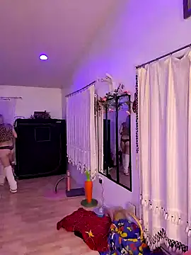 Snapshot of ScarletCallings420 chatting on 01-08-25, 08:38 ScarletCallings420 online show from 01-08-25, 08:38