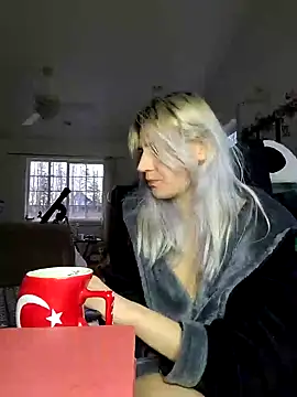 Snapshot of ScarletCallings420 chatting on 01-24-25, 06:56 ScarletCallings420 online show from 01-24-25, 06:56