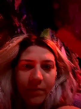 Snapshot of ScarletCallings420 chatting on 02-09-25, 02:18 ScarletCallings420 online show from 02-09-25, 02:18