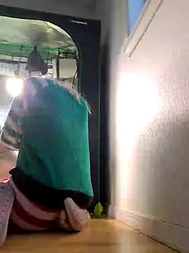 Snapshot of ScarletCallings420 chatting on 02-25-25, 05:47 ScarletCallings420 online show from 02-25-25, 05:47