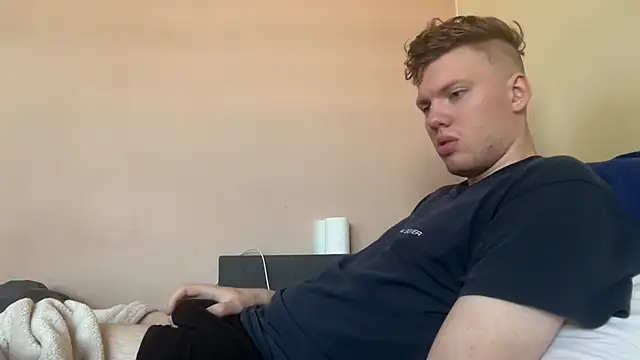 sexybooii6968 online show from 10-08-25, 08:45