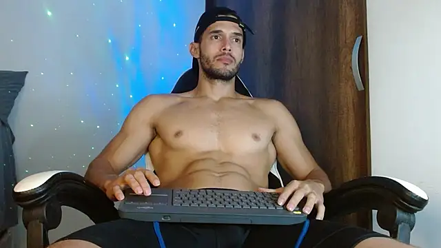 Noah jhonsonn online show from 12-19-24, 11:39