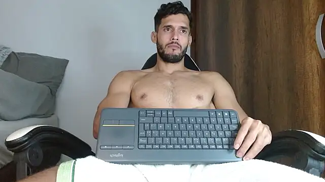 Noah jhonsonn online show from 01-11-25, 05:18