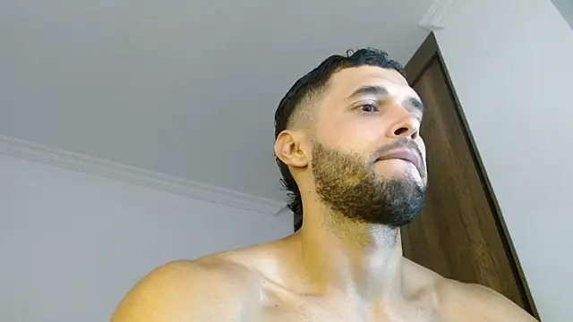 Noah jhonsonn online show from 05-26-26, 01:07