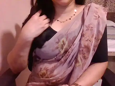 Snapshot of Pinky_4 chatting on 03-18-26, 06:11 Pinky 4 online show from 03-18-26, 06:11