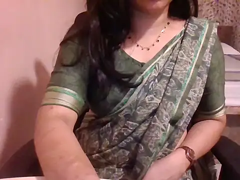 Snapshot of Pinky_4 chatting on 03-24-26, 02:33 Pinky 4 online show from 03-24-26, 02:33