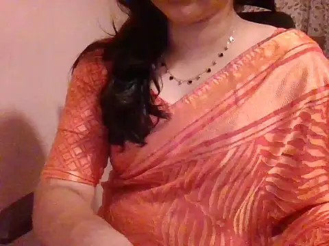 Snapshot of Pinky_4 chatting on 04-07-26, 02:28 Pinky 4 online show from 04-07-26, 02:28
