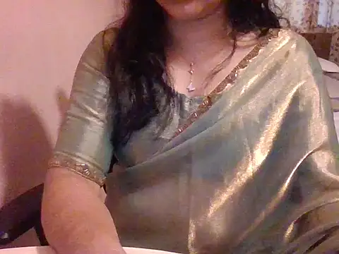 Snapshot of Pinky_4 chatting on 04-11-26, 09:13 Pinky 4 online show from 04-11-26, 09:13
