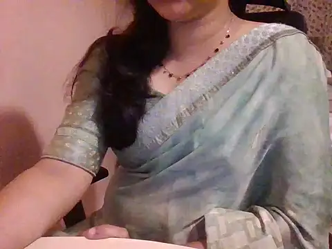 Snapshot of Pinky_4 chatting on 04-26-26, 02:37 Pinky 4 online show from 04-26-26, 02:37