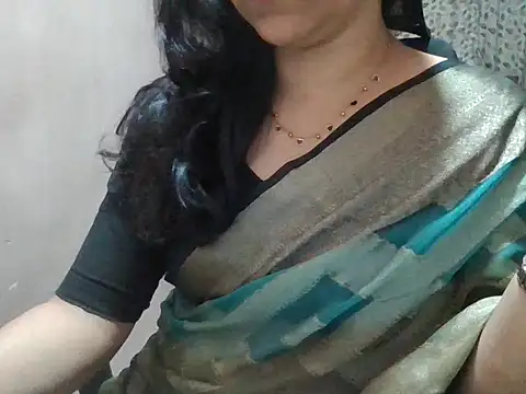 Snapshot of Pinky_4 chatting on 05-06-26, 01:27 Pinky 4 online show from 05-06-26, 01:27