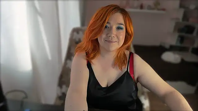 Snapshot of Vi-Vixen chatting on 05-05-26, 02:03 Vi-Vixen online show from 05-05-26, 02:03