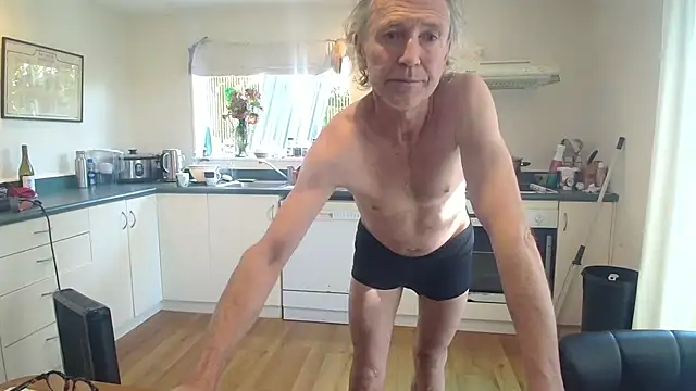 Mattsroom online show from 09-30-25, 03:22