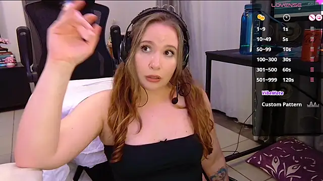 Snapshot of ScarletCarnal chatting on 01-05-25, 12:20 ScarletCarnal online show from 01-05-25, 12:20