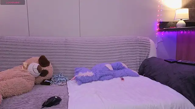 Snapshot of ScarletCarnal chatting on 12-20-25, 12:29 ScarletCarnal online show from 12-20-25, 12:29