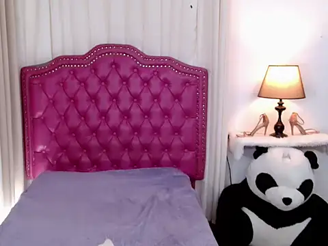 Snapshot of DreamLADYBOY chatting on 11-07-25, 09:37 DreamLADYBOY online show from 11-07-25, 09:37