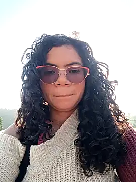 Simone Miller online show from 12-20-24, 12:38