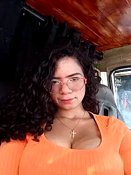 Simone Miller online show from 12-28-24, 04:09