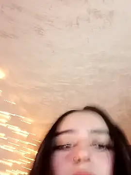 IvonneT online show from 12-02-24, 05:48