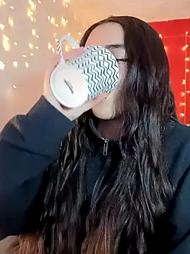 IvonneT online show from 12-11-24, 05:00